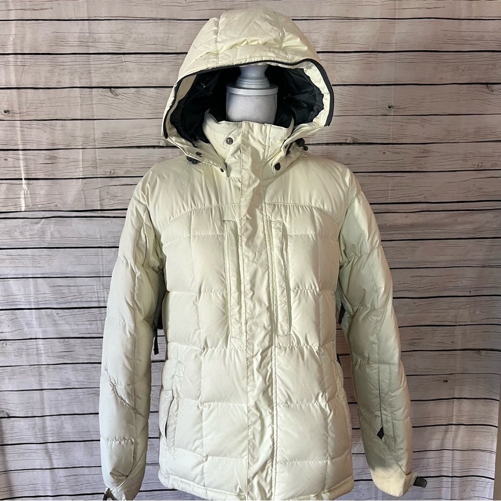686 Archetype Ski/ Snowboard Puffy Jacket Size Small